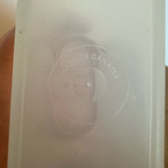 Pair of Vintage Tupperware Spice Shaker Salt Pepper Containers Pink With Lids x2 - Picture 12 of 13